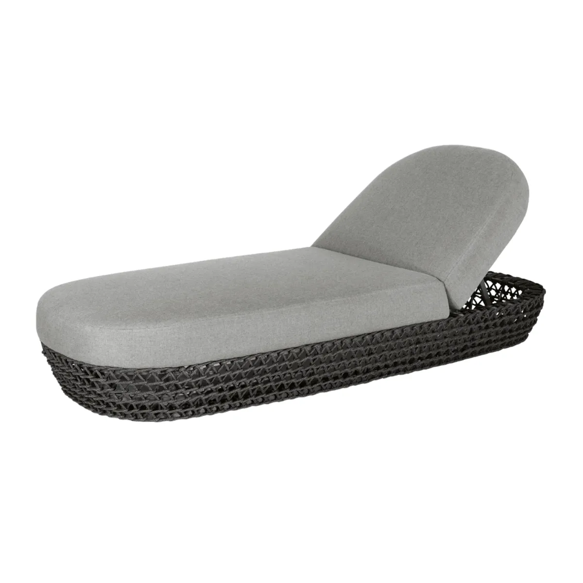 Elham lounger 1